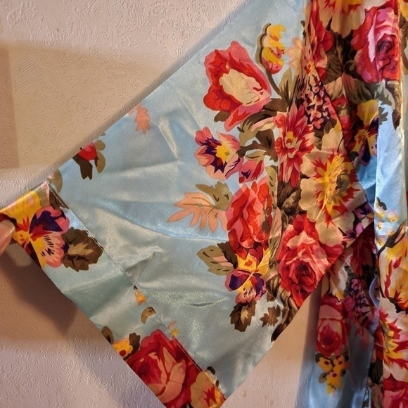 Floral Robe with Tie Belt Womens Size M - Picture 2 of 5